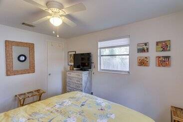 Cozy St Simons Island Cottage   Close To Beaches!