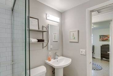 Cozy St Simons Island Cottage   Close To Beaches!