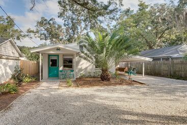 Cozy St Simons Island Cottage   Close To Beaches!