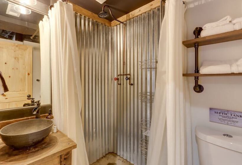 Gorgeous Ellijay Cabin: Private Hot Tub + Fire Pit