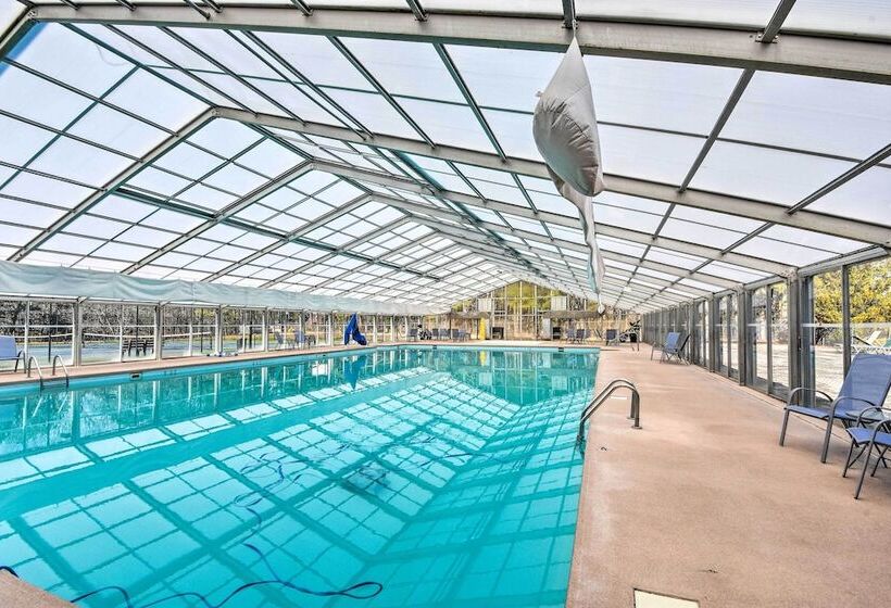 Gorgeous Ellijay Retreat W/ Private Hot Tub!