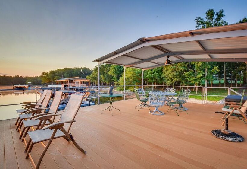 Grand Lakefront Home In Hartwell W/ Game Room!