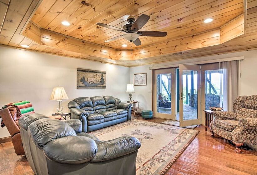 Hiawassee Home W/ Fire Pit & Furnished Deck!