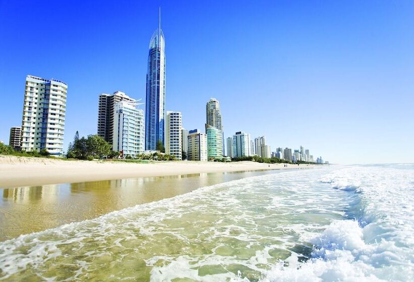 هتل Club Wyndham Crown Towers