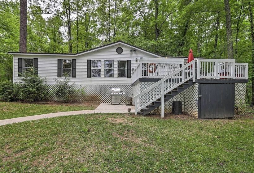 Lakefront Sparta Home: Fire Pit, Dock & Kayak