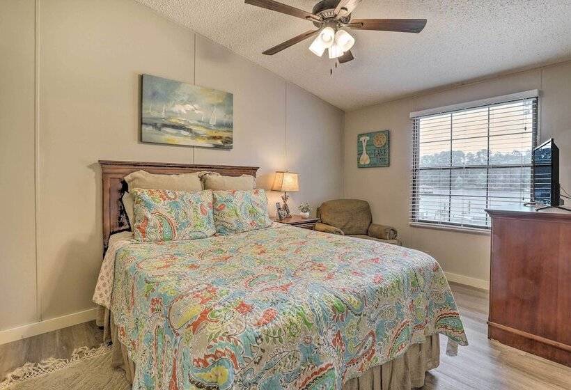 Lakeside Living: Sparta Retreat W/ Game Room!