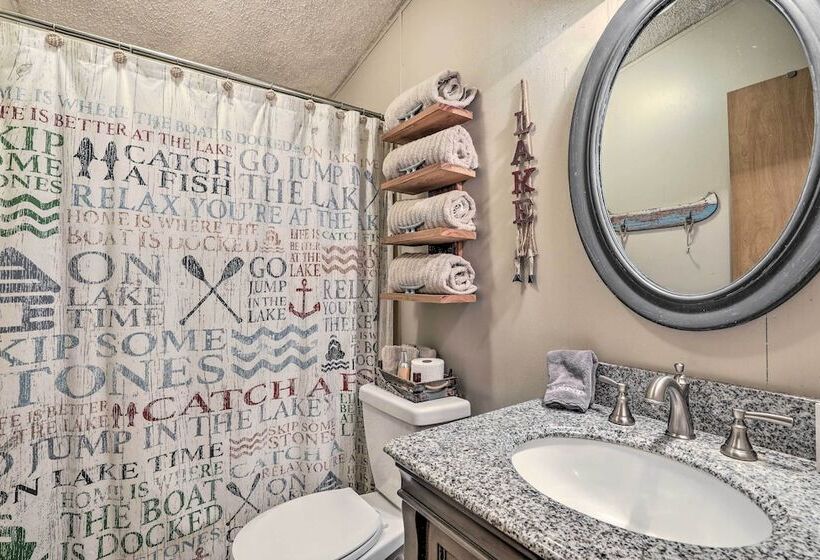 Lakeside Living: Sparta Retreat W/ Game Room!