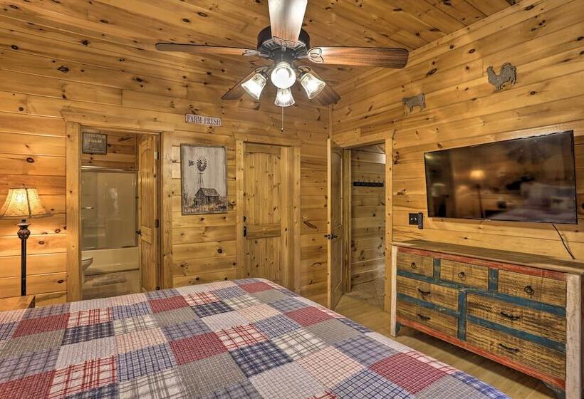 Cherry Lake Lodge W/ Hot Tub, Fire Pit & Game Room