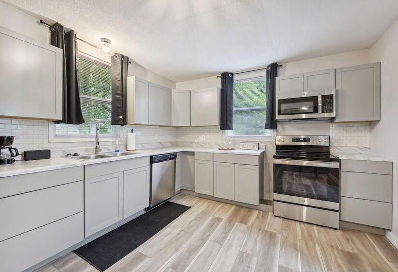 Macon Cottage W/ Porch   2 Mi To Downtown!