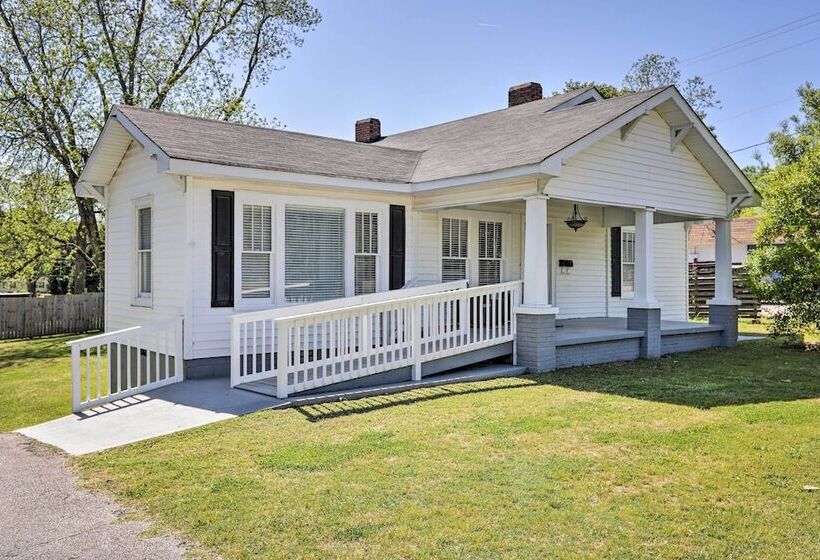 Main Street Home: 1 Mile To Callaway Gardens