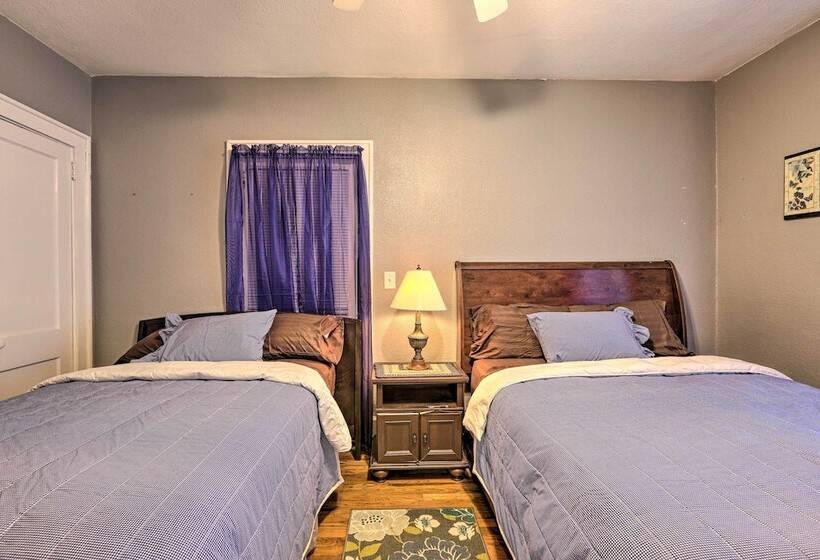 Main Street Home: 1 Mile To Callaway Gardens