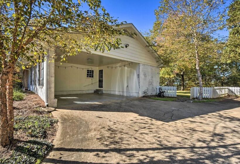 Mod  Stable House  On 10 Acres, Walk To Lake!