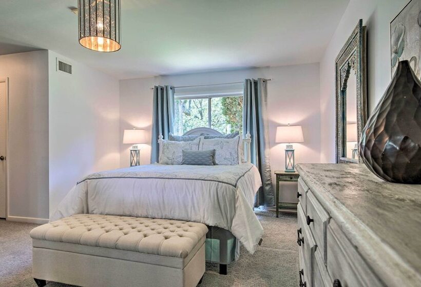 Ocean Springs Home   Walk To Beach & Downtown!