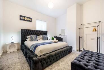 پانسیون Next To Liverpool Station Stadium City