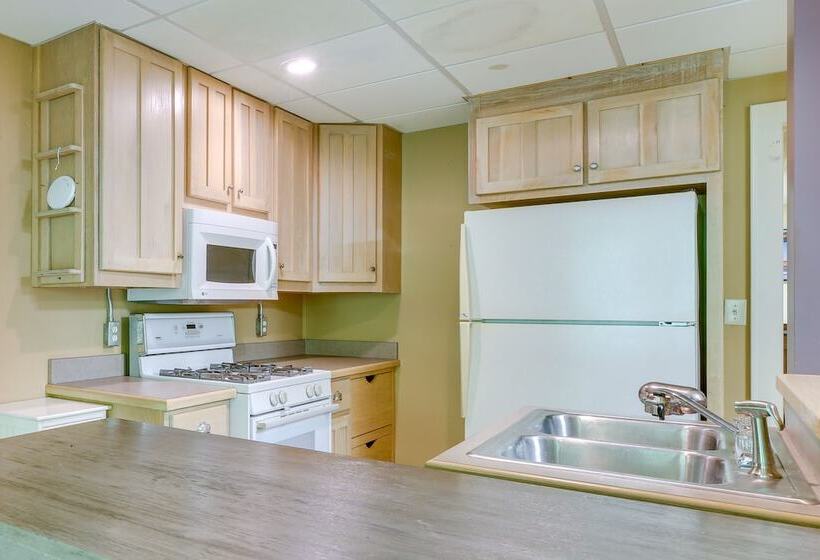 Pet Friendly Conyers Cabin   23 Miles To Atlanta!