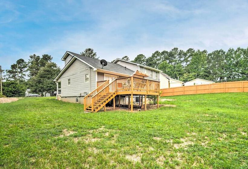 Picturesque Kennesaw Home W/ Private Backyard