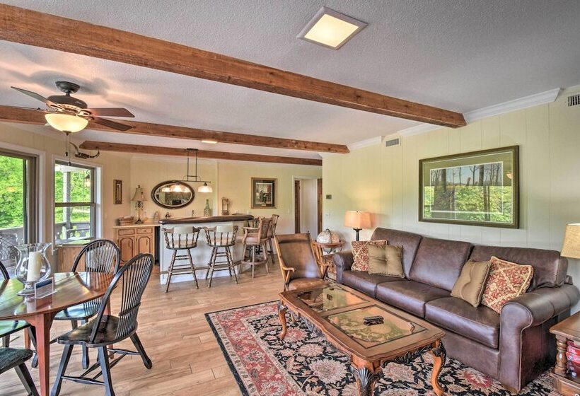 Picturesque Sky Haus Sanctuary W/ Mountain Views