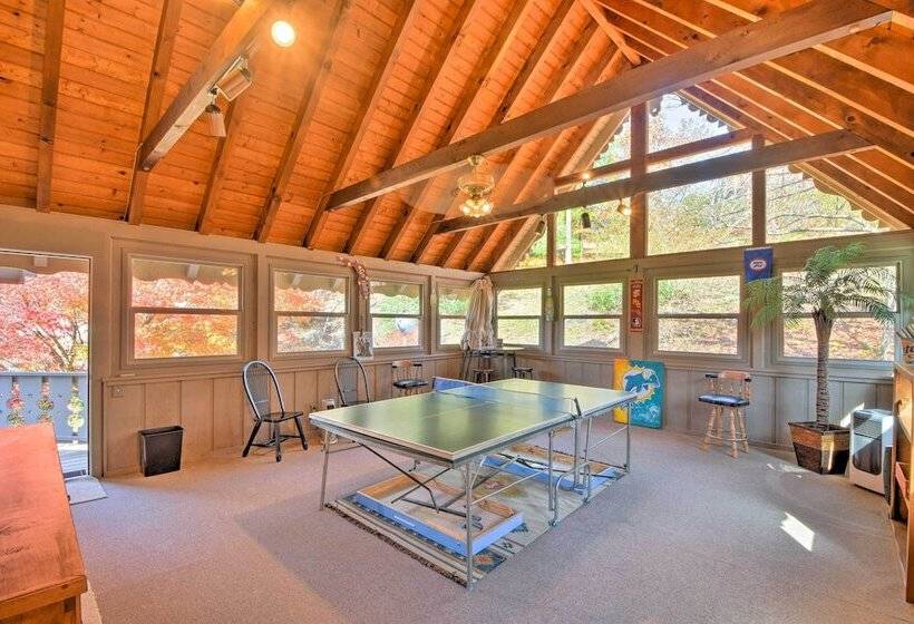 Picturesque Sky Haus Sanctuary W/ Mountain Views