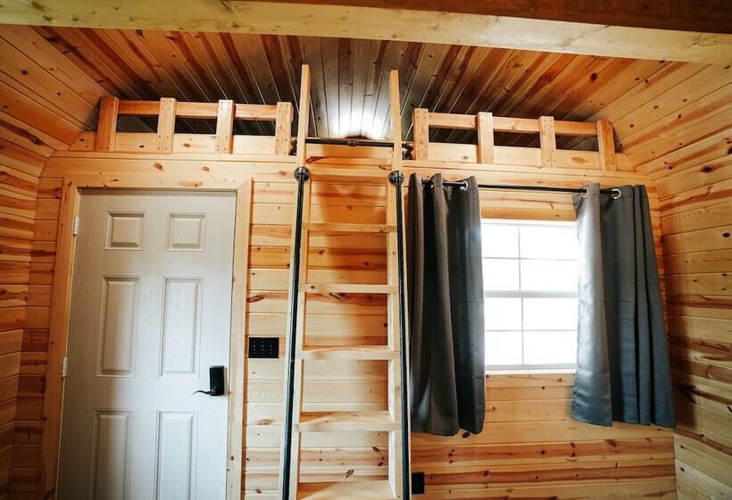 Pine Haven Lodging