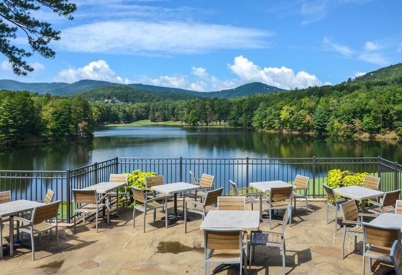 Plummer Lodge  In Big Canoe W/ Lake Access!