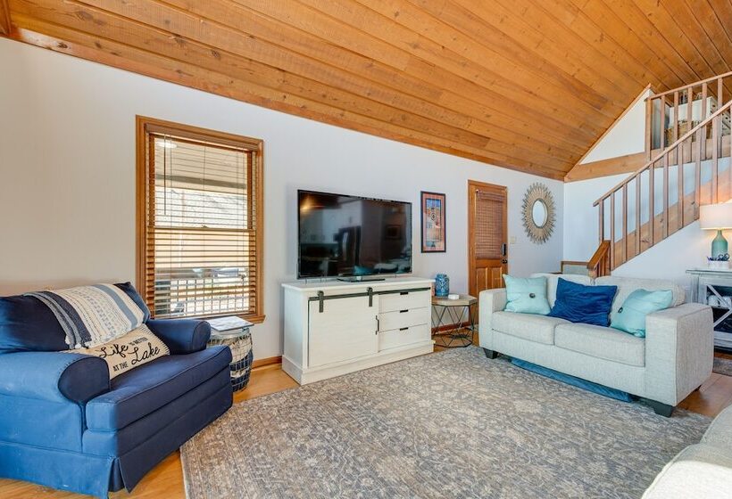 Quiet Lakefront Eatonton House W/ Boat Dock!