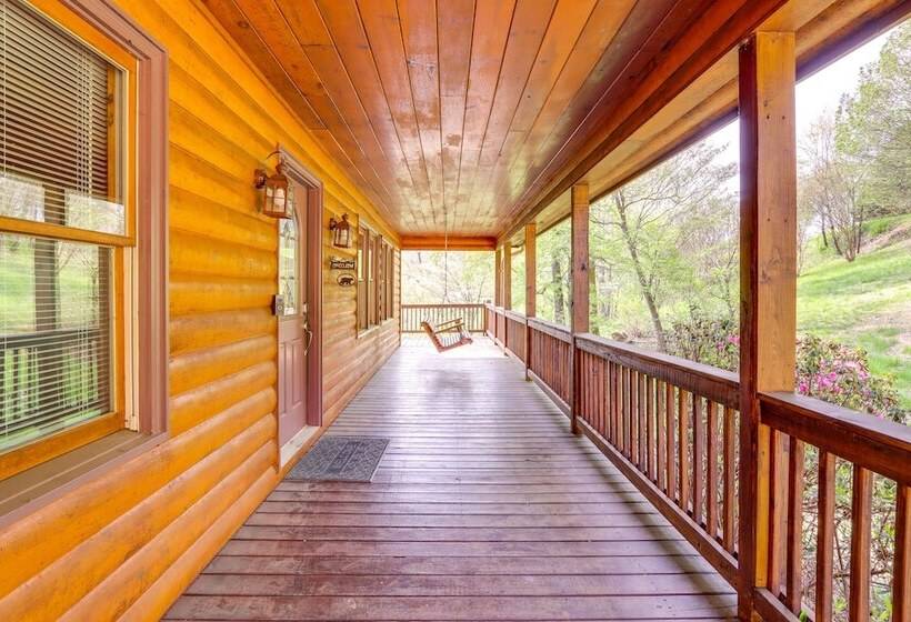 Riffle Run Cabin: River Access, Hot Tub, Game Room