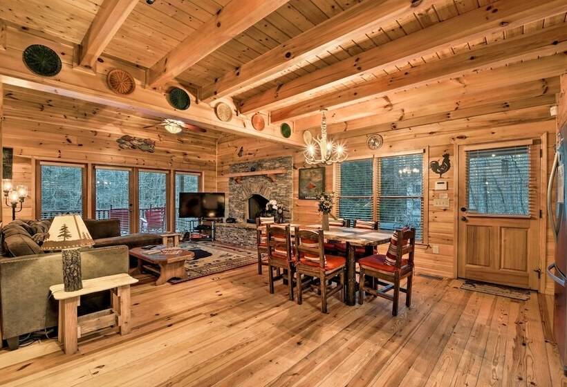 Riverside Ellijay Cabin W/ Hot Tub & Game Room