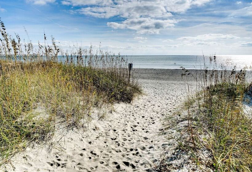 Serene Oak Island Home W/ Private Saltwater Pool!