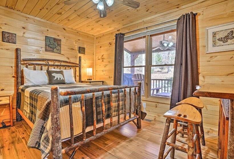 Serenity Cabin  W/ Furnished Deck