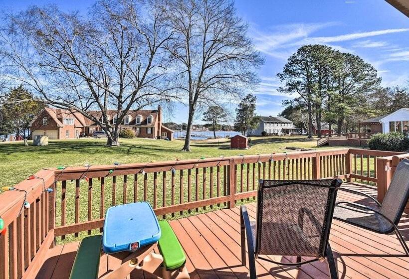 Spacious Chesapeake Home W/ Pool Table!