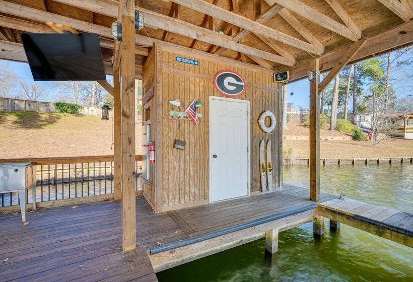 Spacious Lake Sinclair Retreat W/ Dock & Porch!