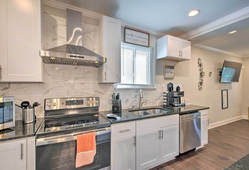 Stylish College Park Home W/ Private Garden!