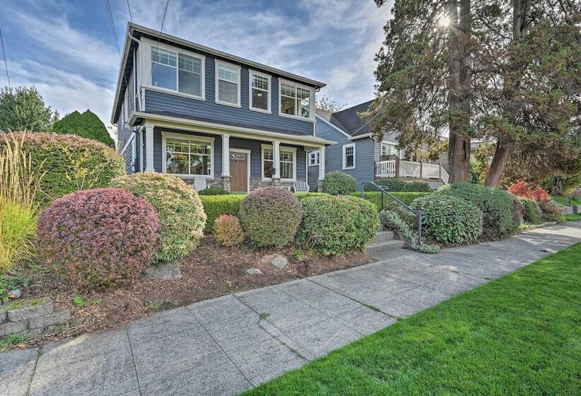 Sunny Seattle Home W/ Deck ~ 6 Mi To Downtown