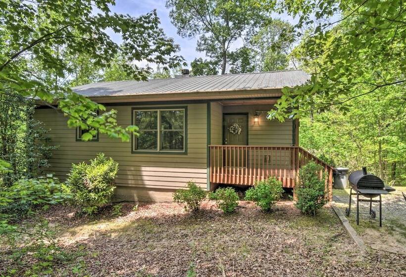 The Apple Dumpling Cabin: Pool Table, Grill