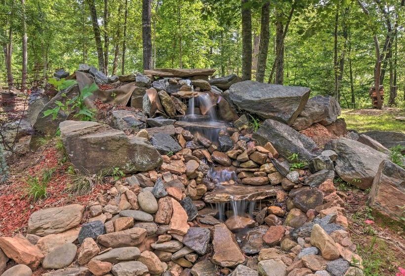 The Get Away At The Sautee Mountain Retreat