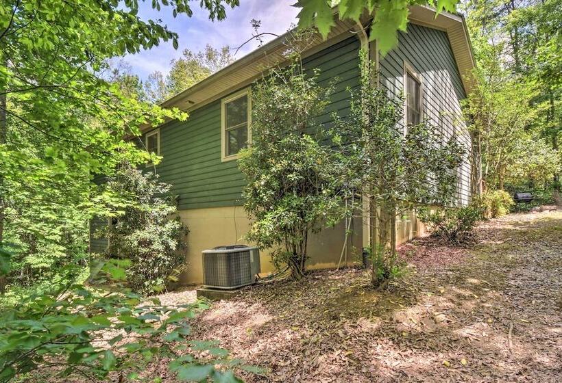 The Mountain Laurel Sautee Mountain Retreat