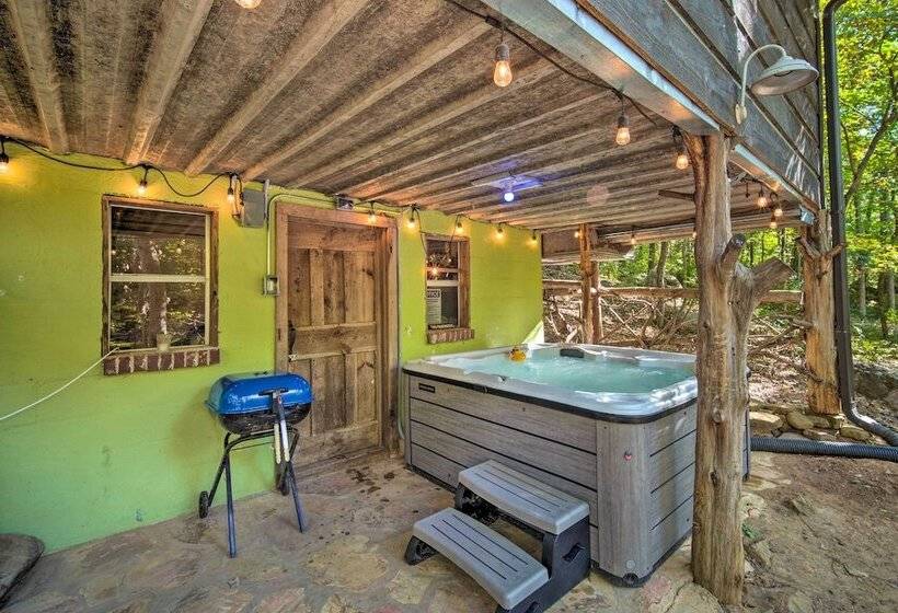 The Treehouse Cabin  Creekside Home W/ Hot Tub!
