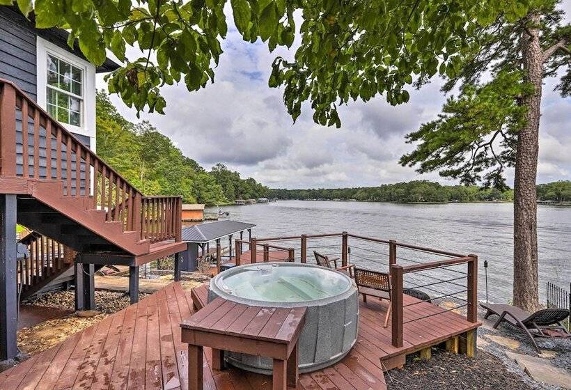 Waterfront Gem On Lake Sinclair With Boat Dock!