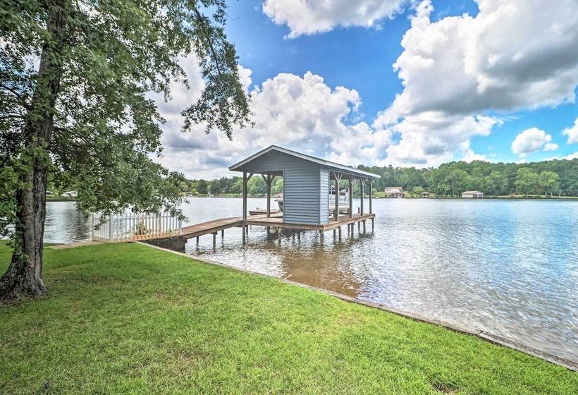 Waterfront Lake Sinclair Home W/ Boat Dock!