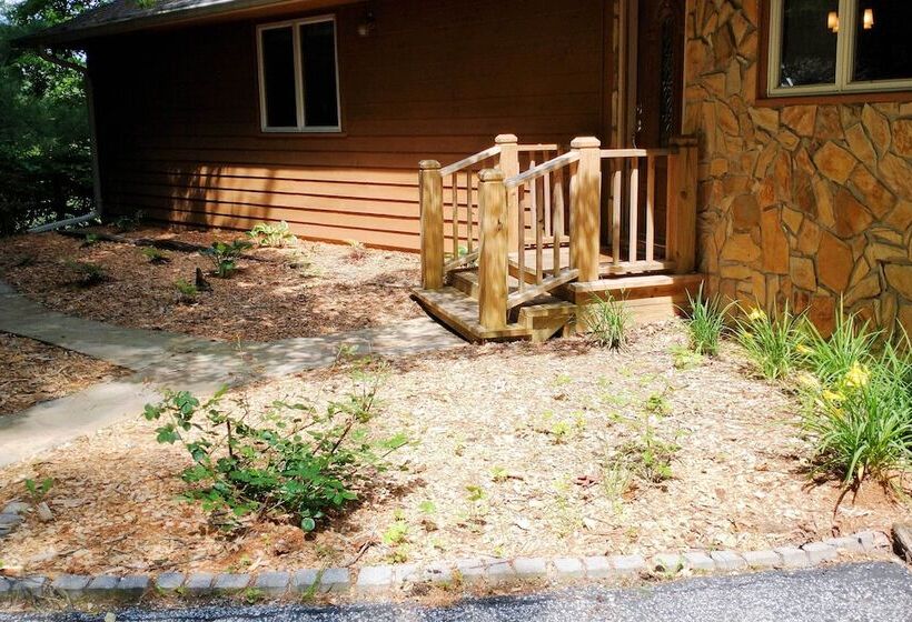 Woodsy Sky Valley Cottage, 8 Mi To Dillard!