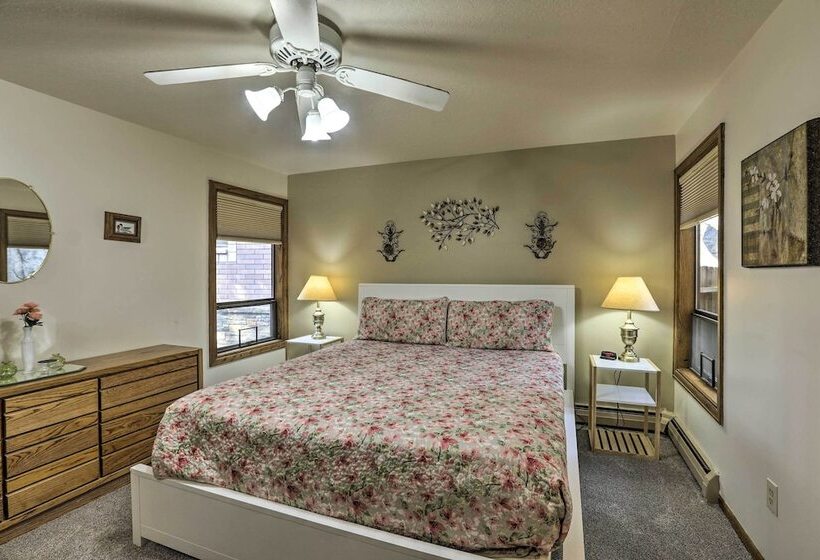 Zephyr Cove Escape With Deck   Steps To Beach!