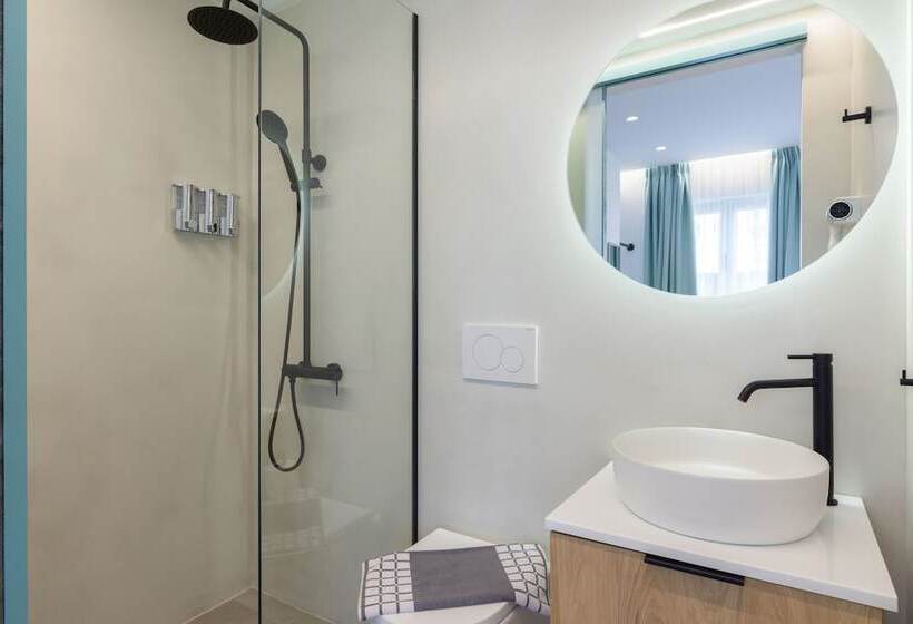 Athens Theatrou Apartments
