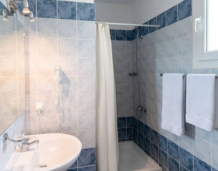 تختخواب و صبحانه Ampelia Hotel Kassandra
