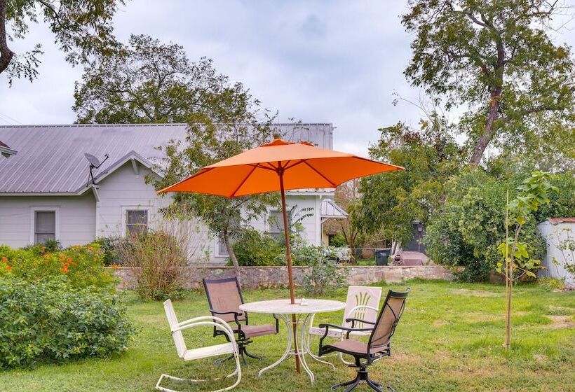 Charming Single Story Home In Historic Georgetown