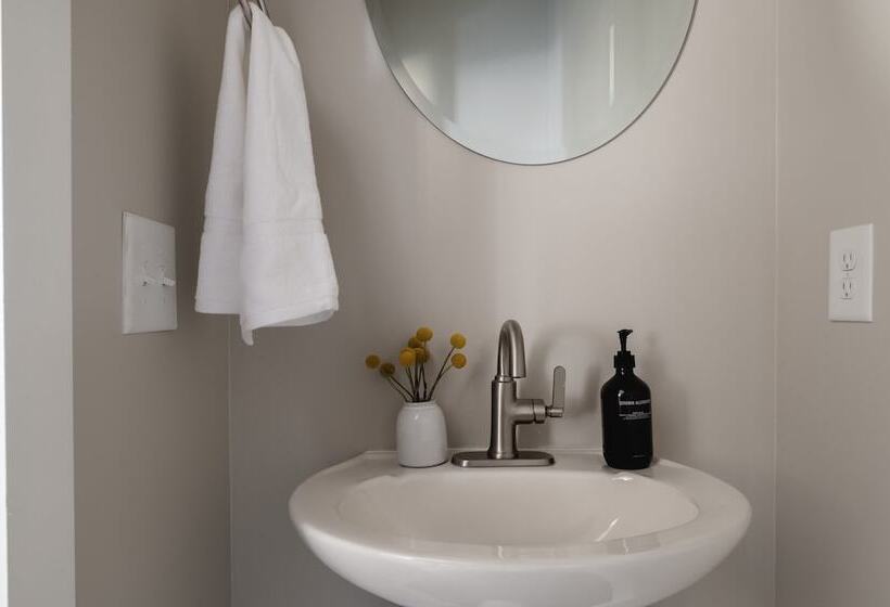 Chesney By Avantstay Contemporary East Nashville Flat W/ Southern Flare