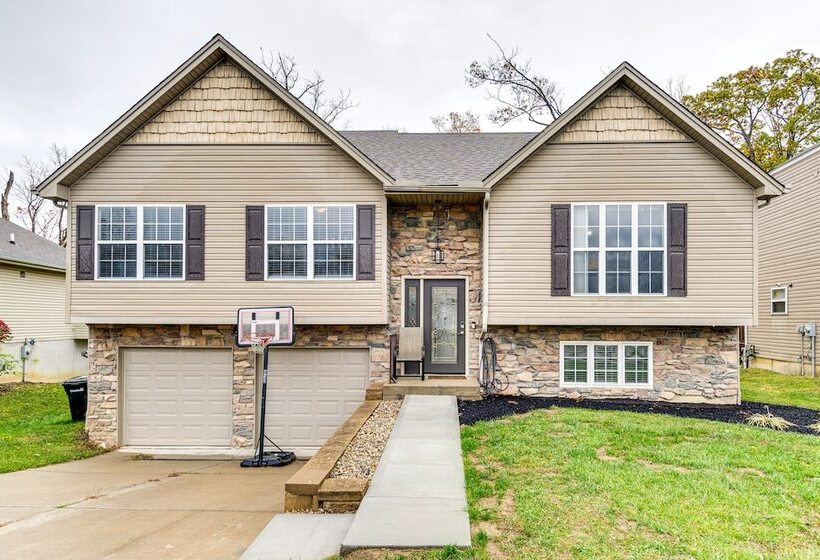 Cozy Ohio Home   Deck, Arcade Games & Near Golfing
