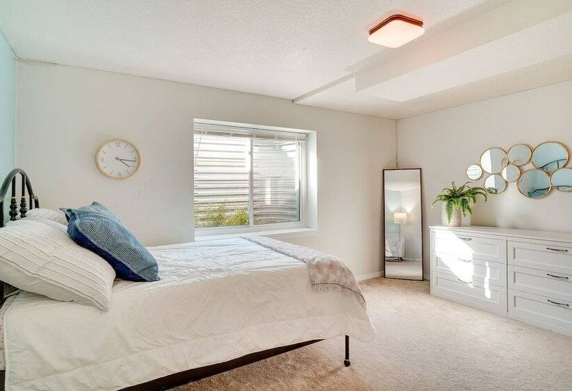 Epic Sandy Home W/ Heated Pool & Mountain Views!