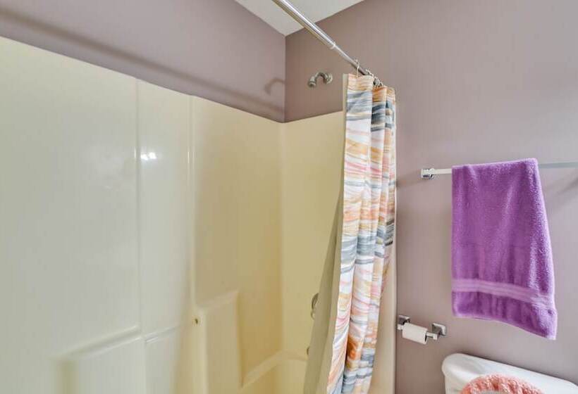 Georgetown Home ~ 6 Mi To Kentucky Horse Park!