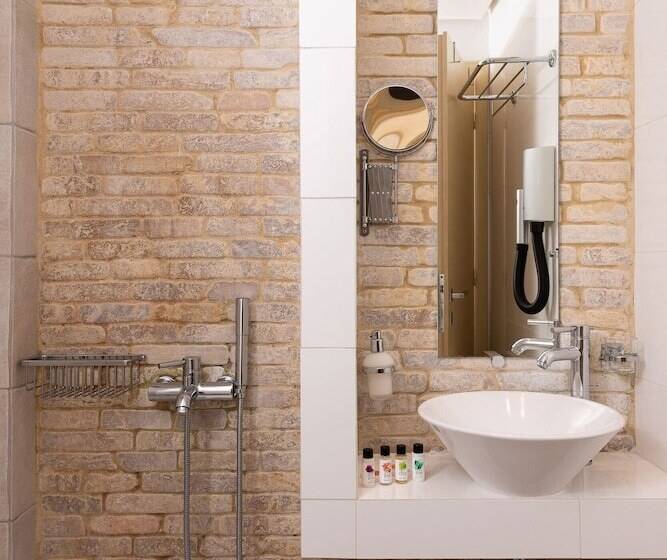 هتل Afrodite Suites