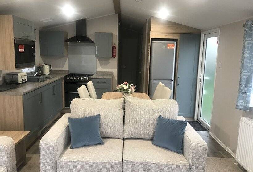 هتل Captivating 3 Bed Brand New Luxury Caravan